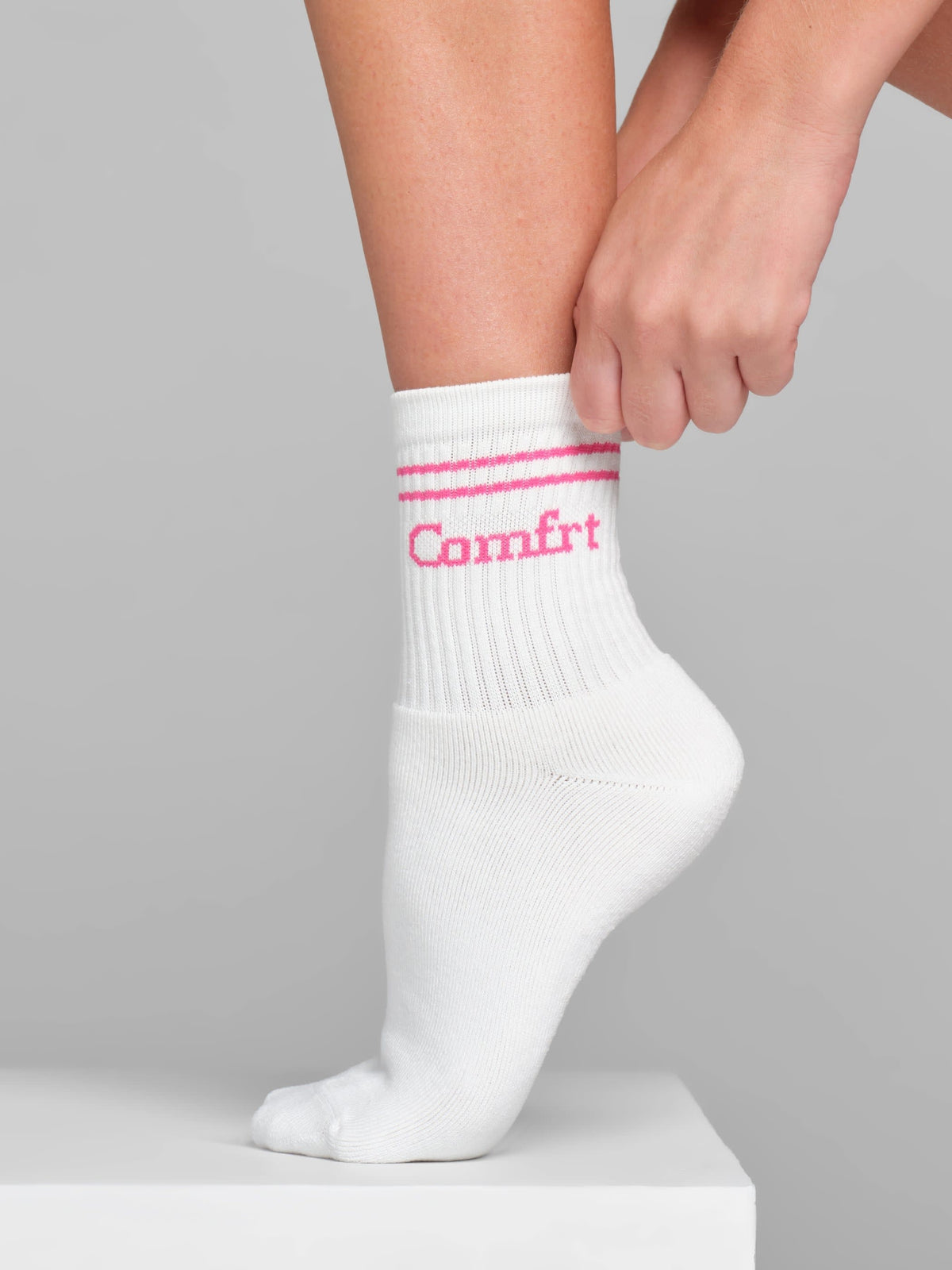 Stripe Trim Ankle Socks - Athletic Socks