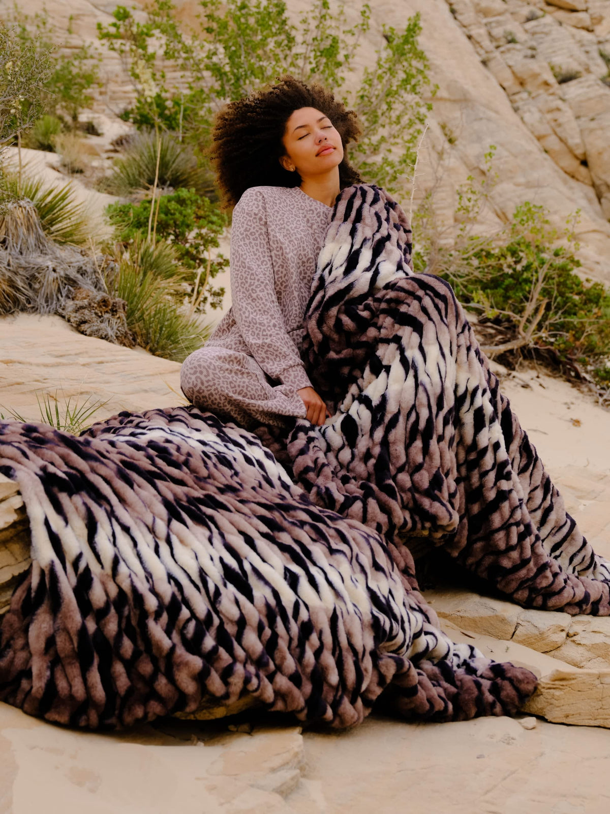 Dreamer Blanket - Super Soft, Cozy Oversized Blanket
