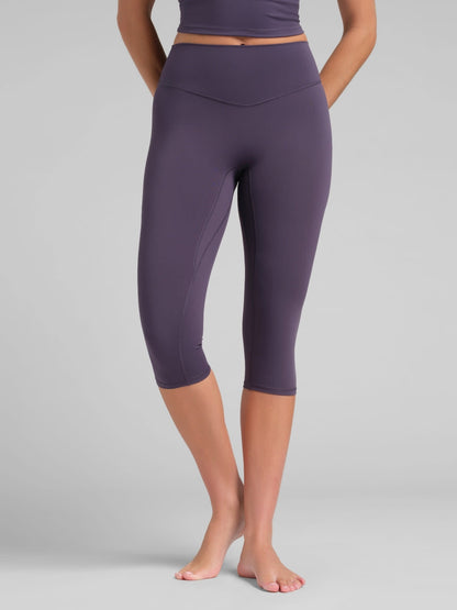 ComfrtCore 2.0 High-Waist Capri 18" - Short Knee Length Capri