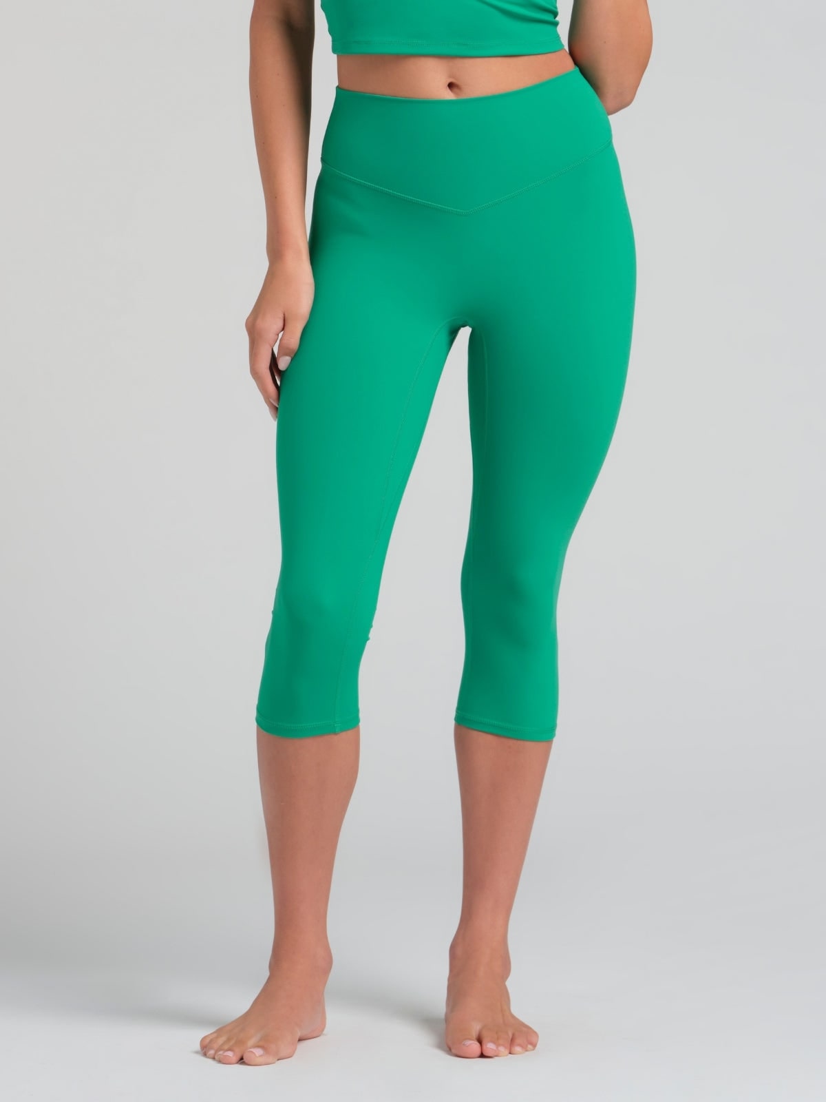 ComfrtCore 2.0 High-Waist Capri 18" - Short Knee Length Capri