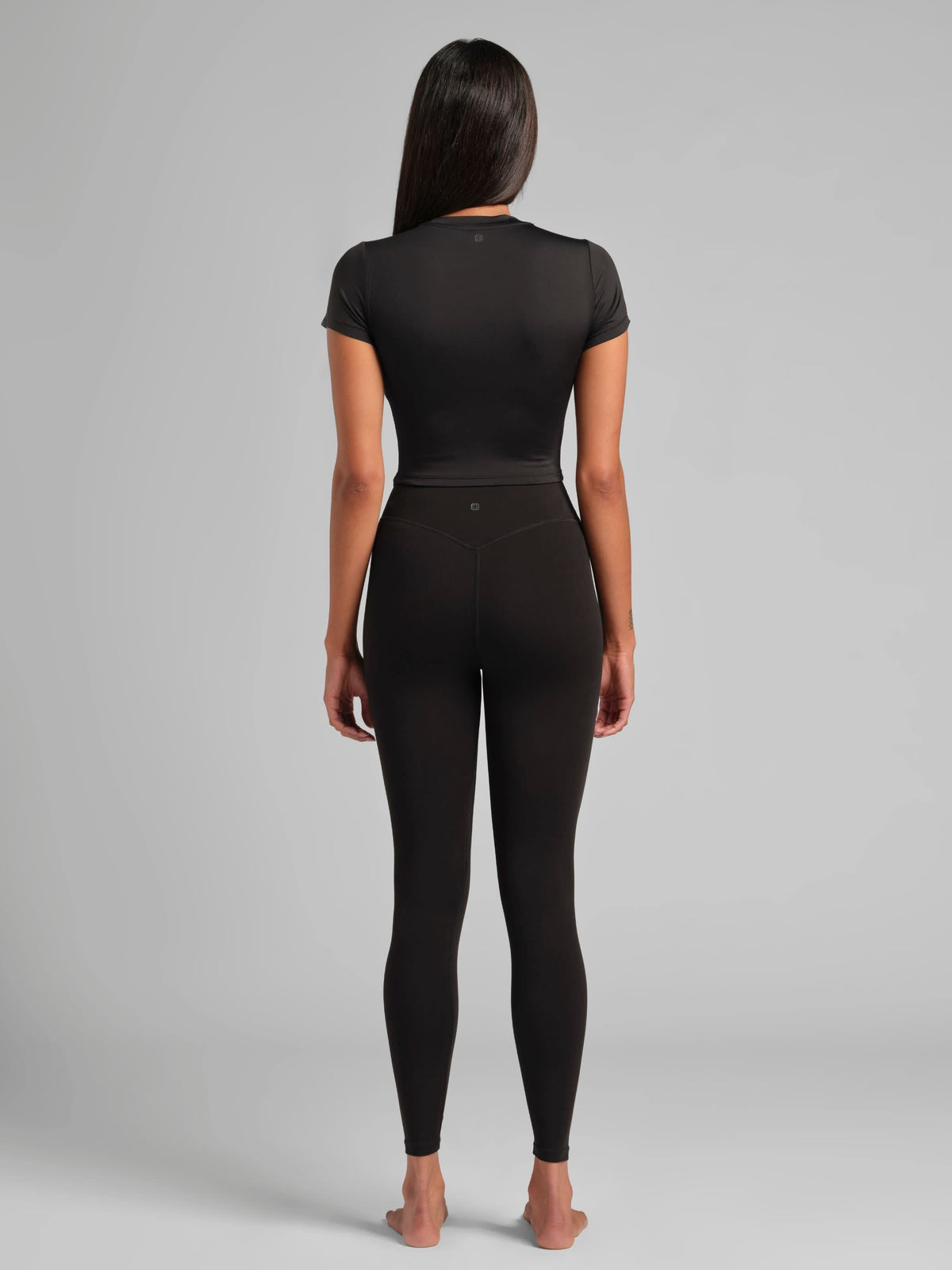 ComfrtCore Crop Tee - Fitted Athleisure Cropped Tee