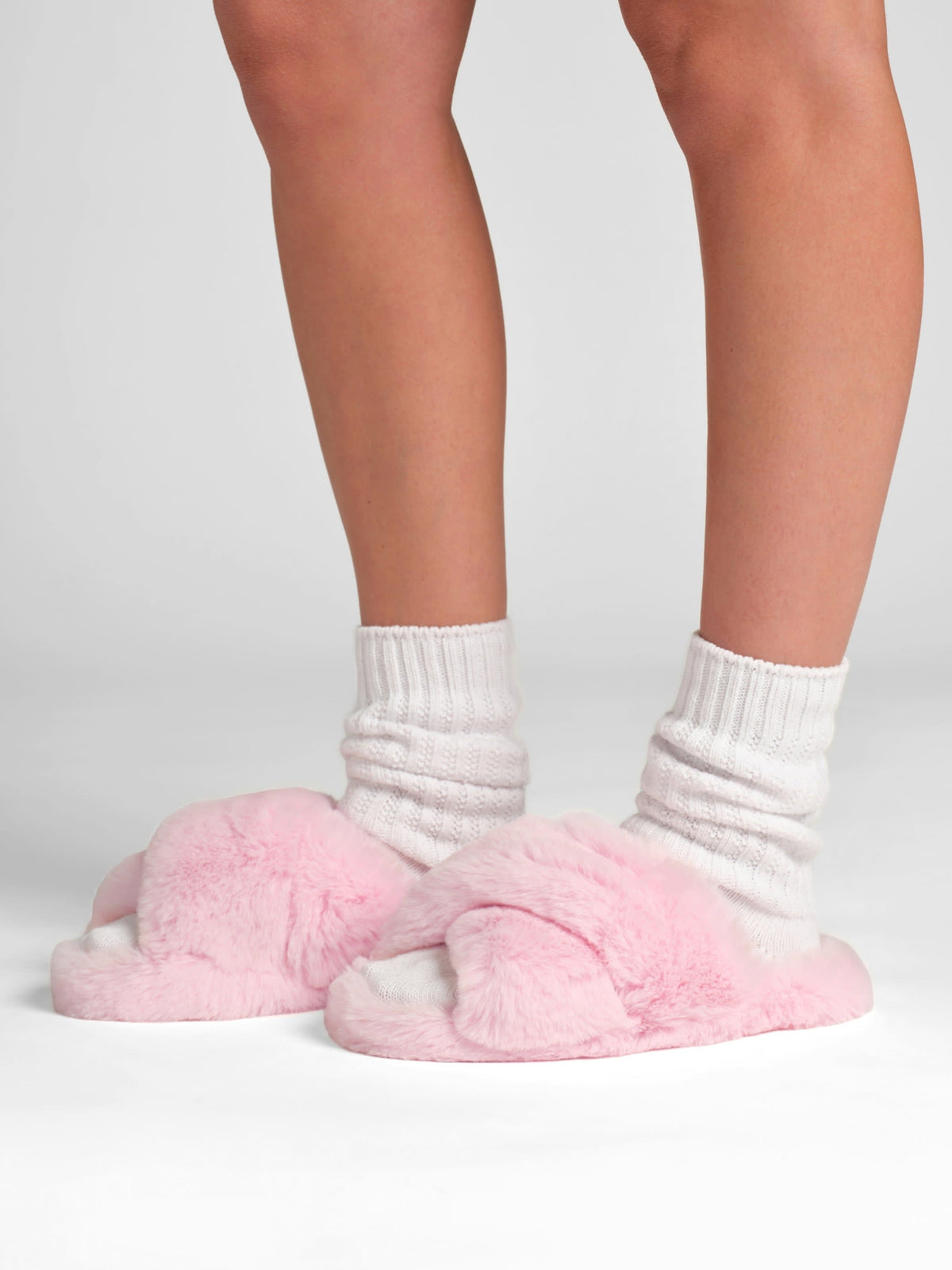 Dreamer Crossover Slipper - Fluffy Open Toe