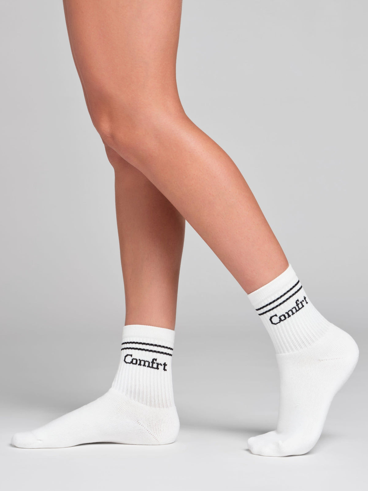 Stripe Trim Ankle Socks - Athletic Socks