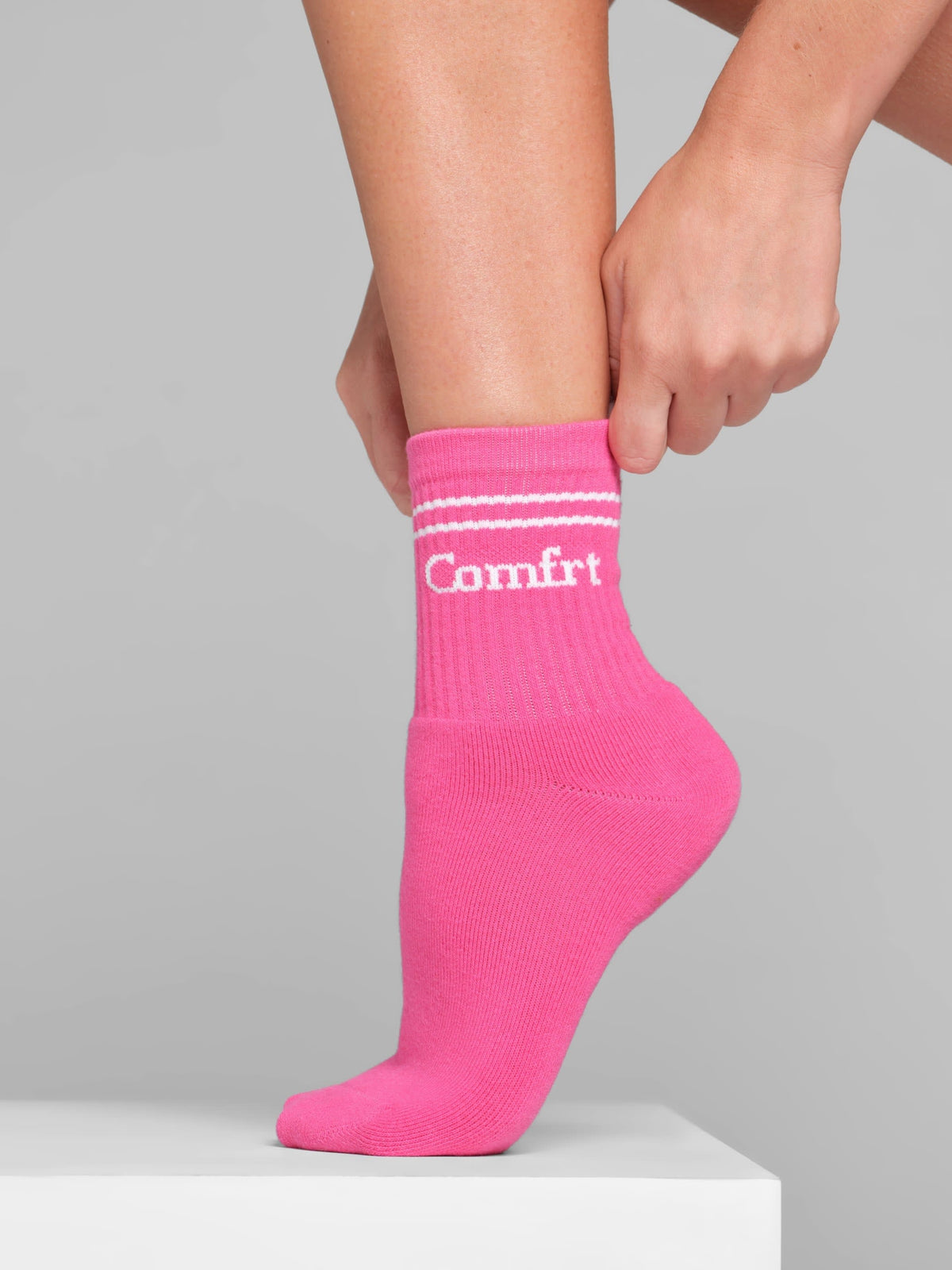 Stripe Trim Ankle Socks - Athletic Socks